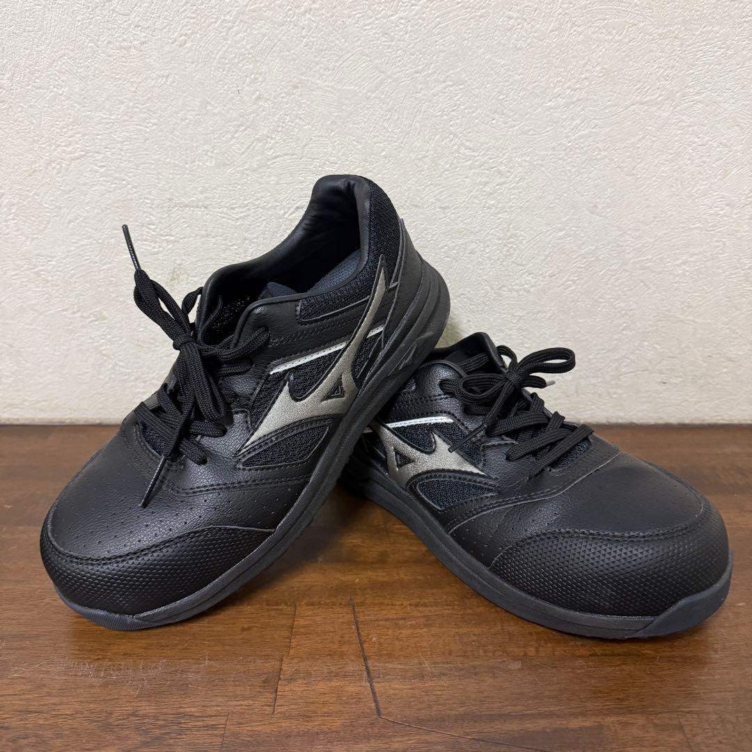 23.5cm！ミズノ オールマイティ LS2 11L 安全靴