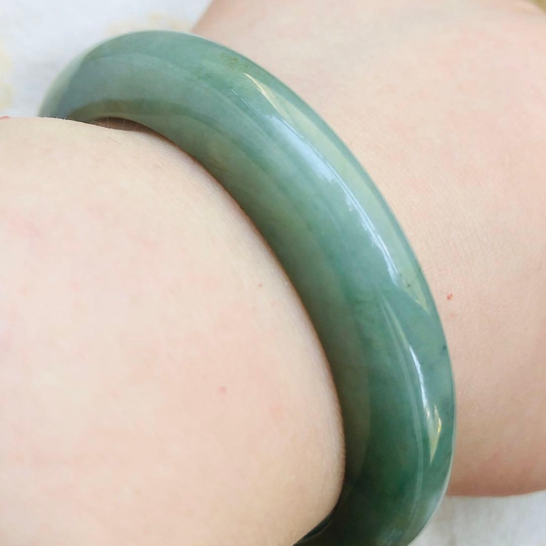 特価　本翡翠保証　天然翡翠　バングルMサイズ内径55㍉