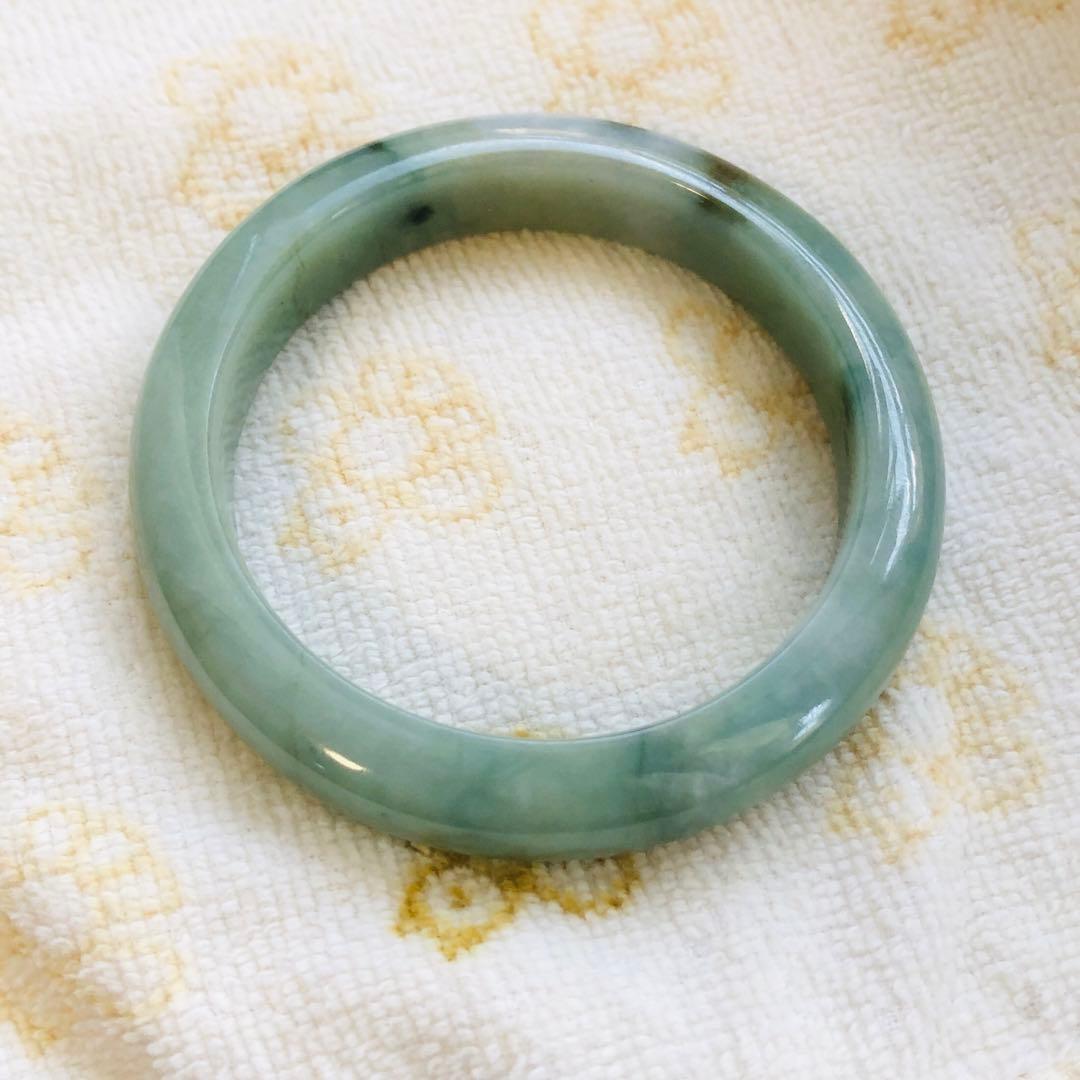 特価　本翡翠保証　天然翡翠　バングルMサイズ内径55㍉