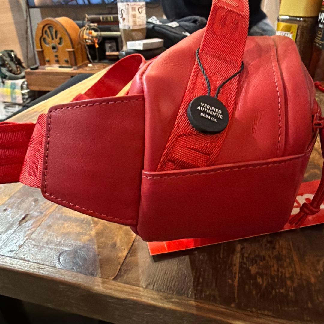 Supreme レザーボディバッグ レッド