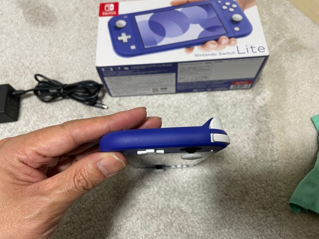 L*s様 Nintendo Switch lite ブルー　ニンテンドー　スイッ