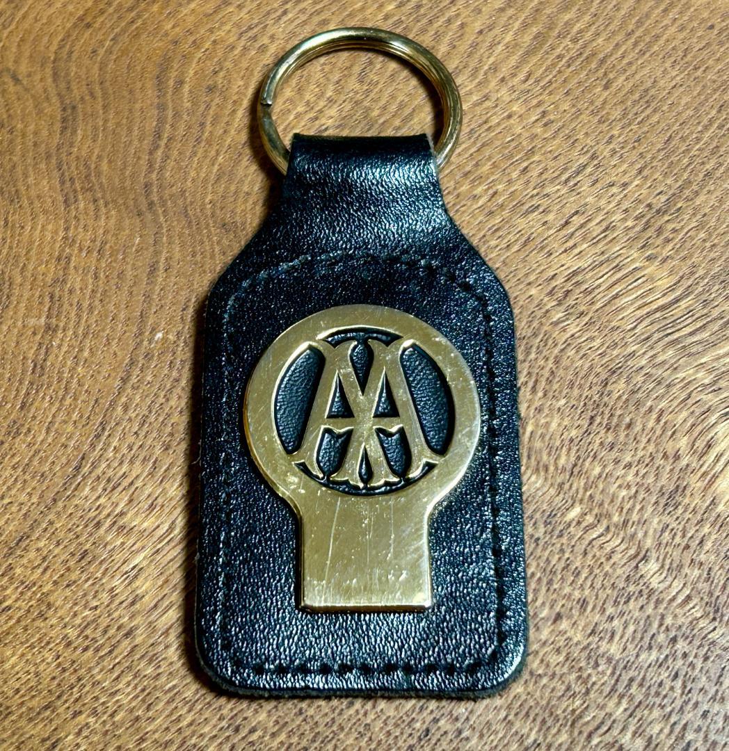 1960 年代の AA カーバッジ + キー、キーリング