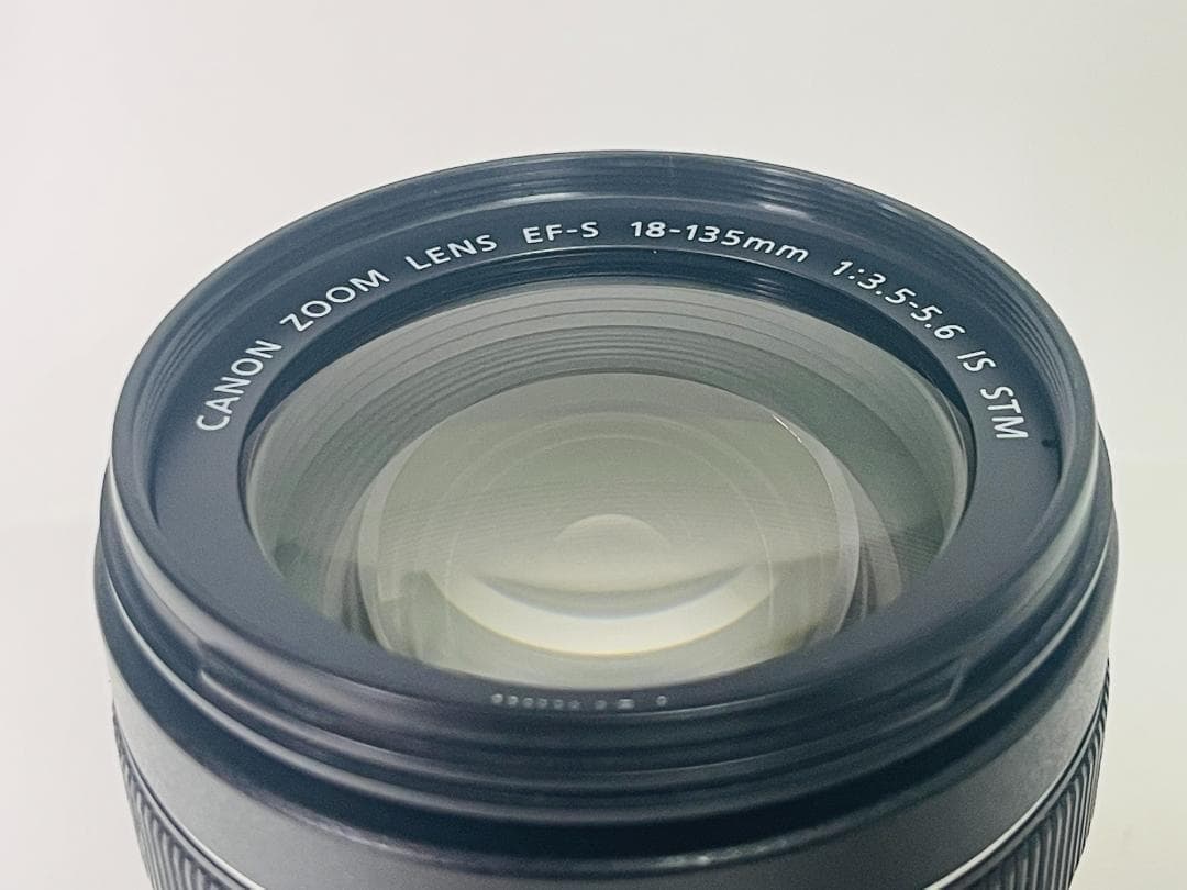 ★美品★Canon EF-S 18-135mm F3.5-5.6 IS STM
