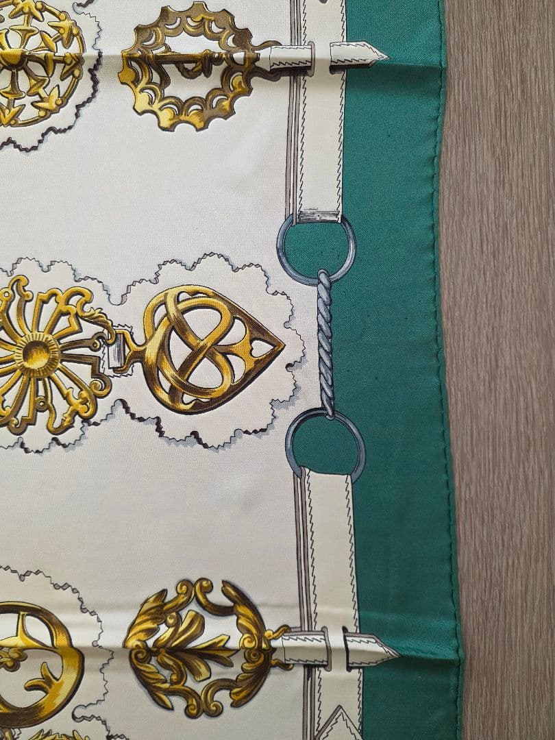 翁*様 HERMES エルメス カレ90 スカーフ \"Cuivreries\"