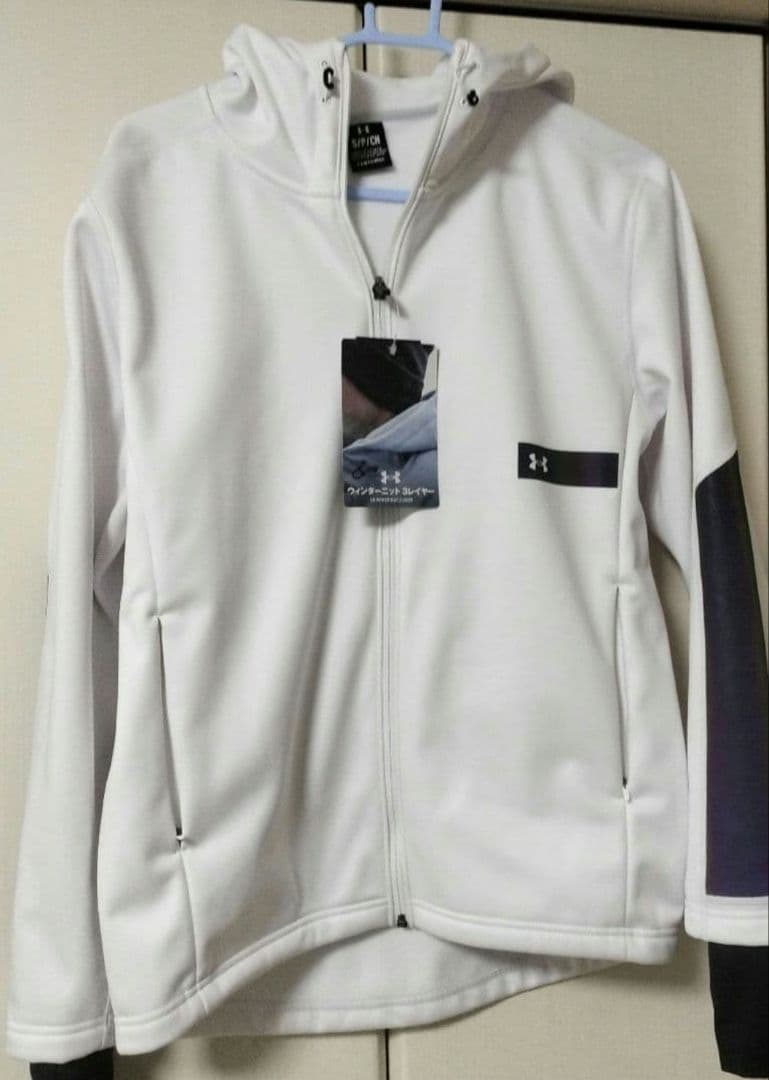 アンダーアーマー　ウインターニット　3レイヤー ジャケット4.0　S　ホワイト