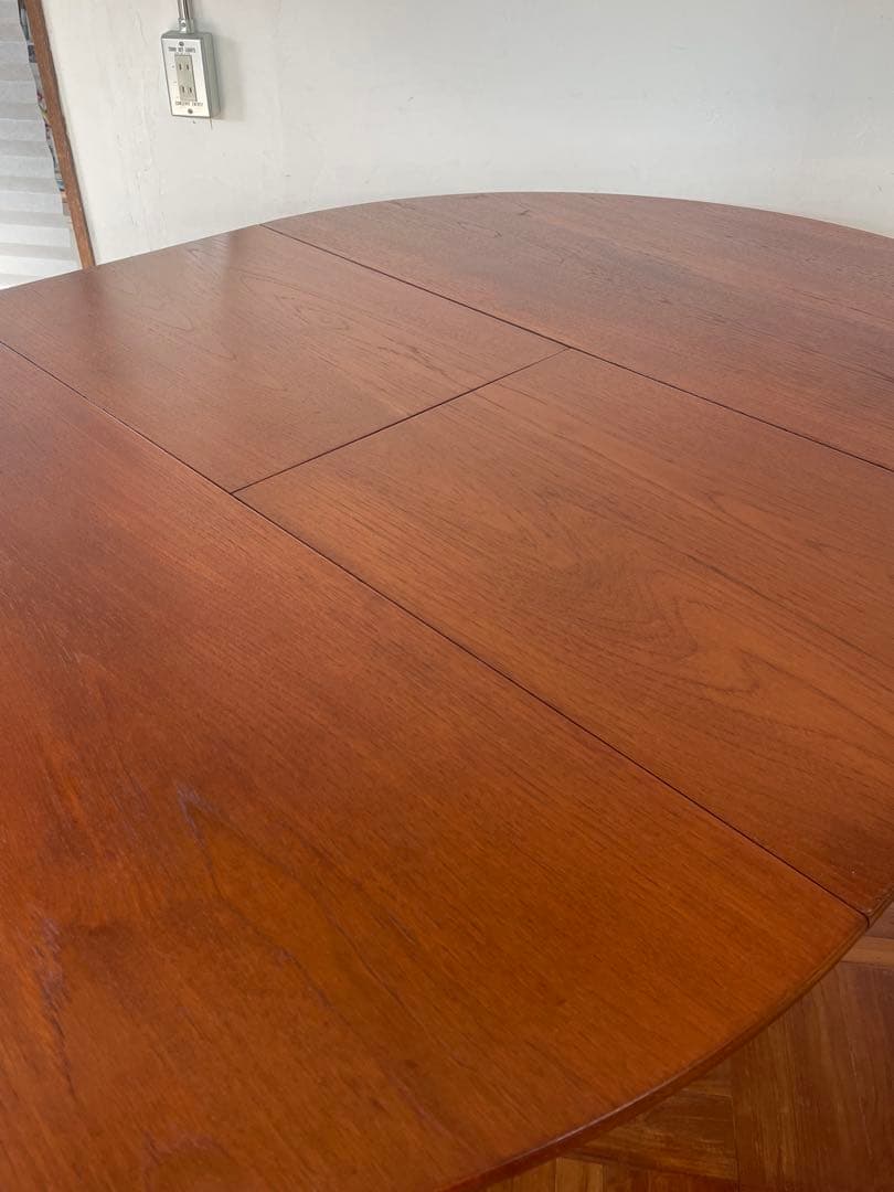 イギリス ヴィンテージ チーク ラウンド エクステンション ダイニング テーブル