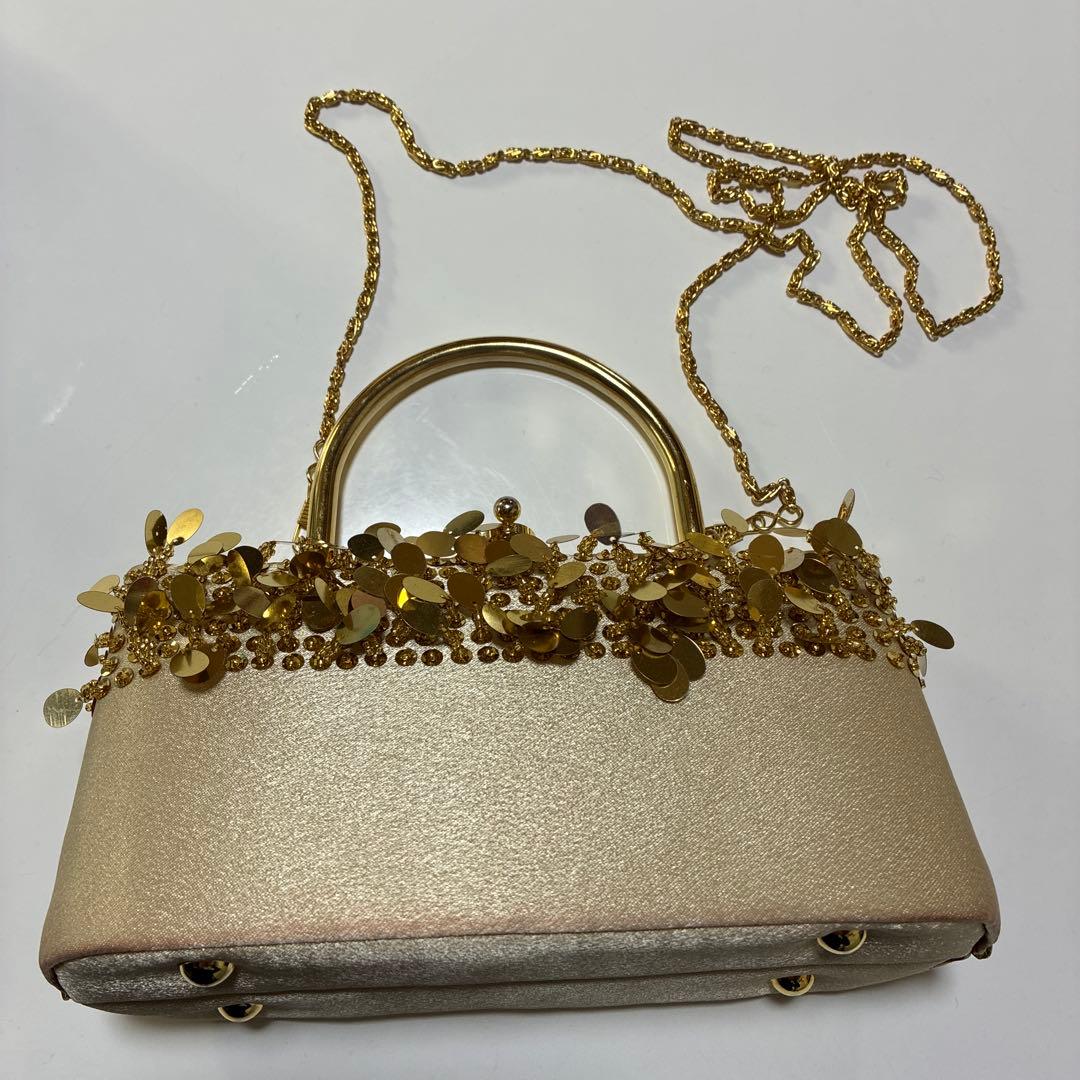 フラワー装飾 ゴールドパーティーバッグ - メルカリ