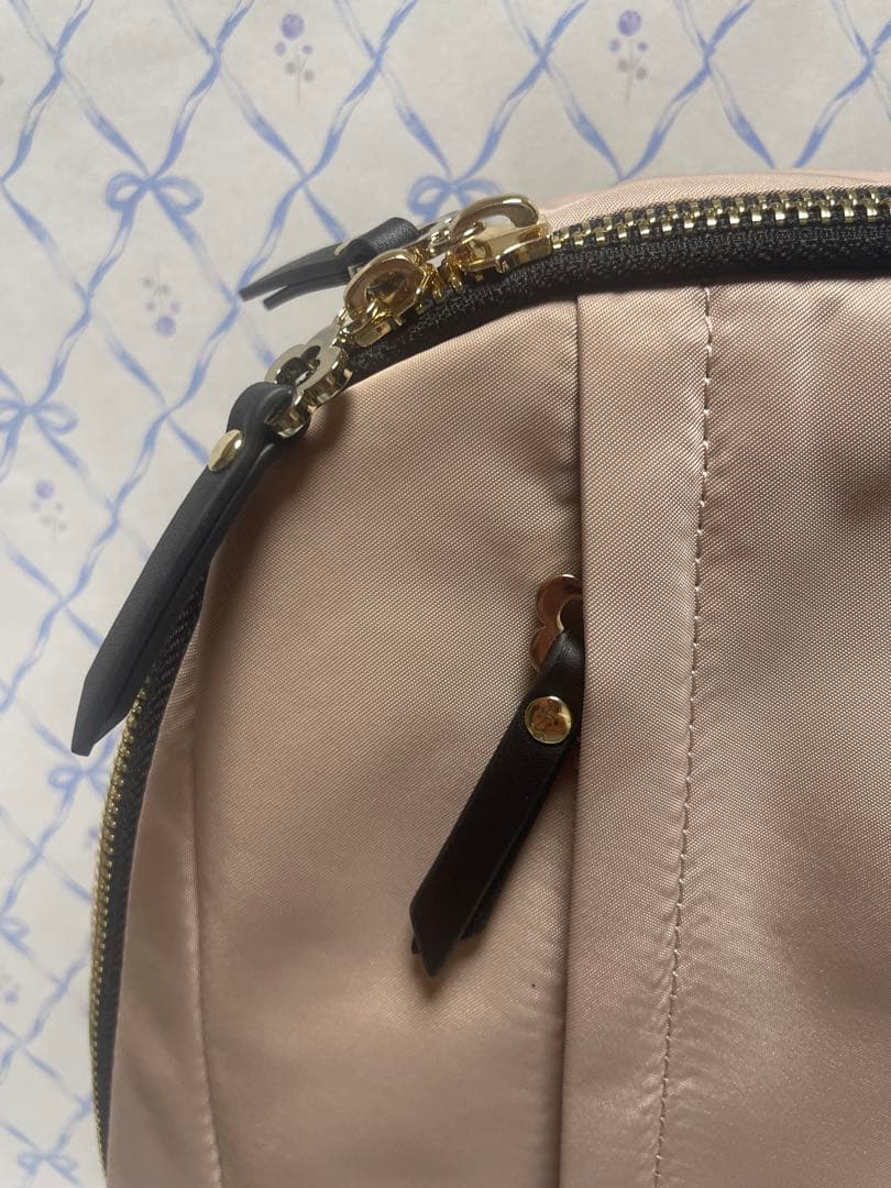 マリークワント MARY QUANT スクエアマルチファンクション リュック