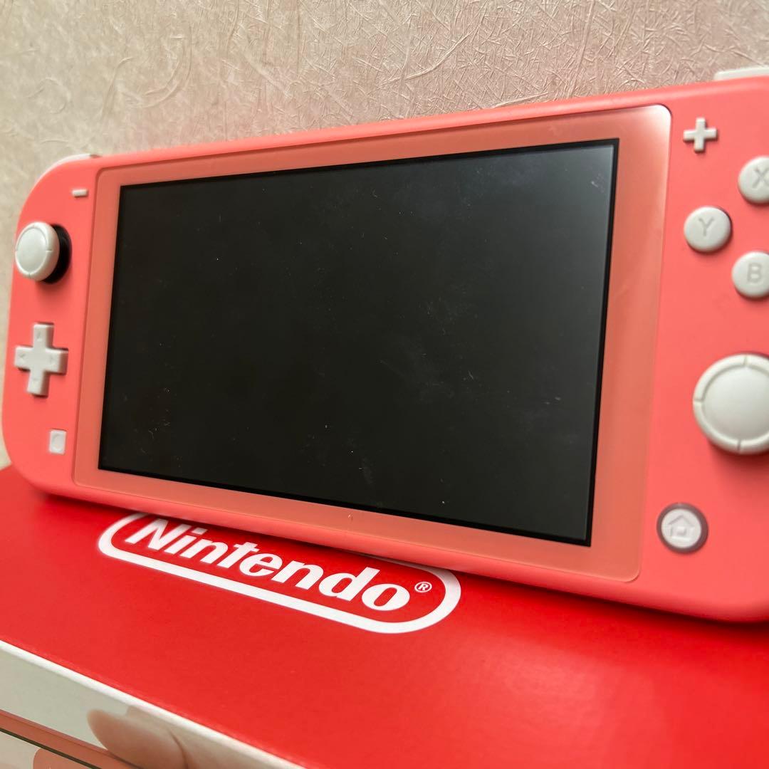 Nintendo switch Lite コーラル