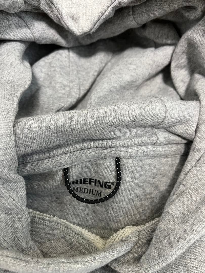 BRIEFING グレー フード付きパーカー
