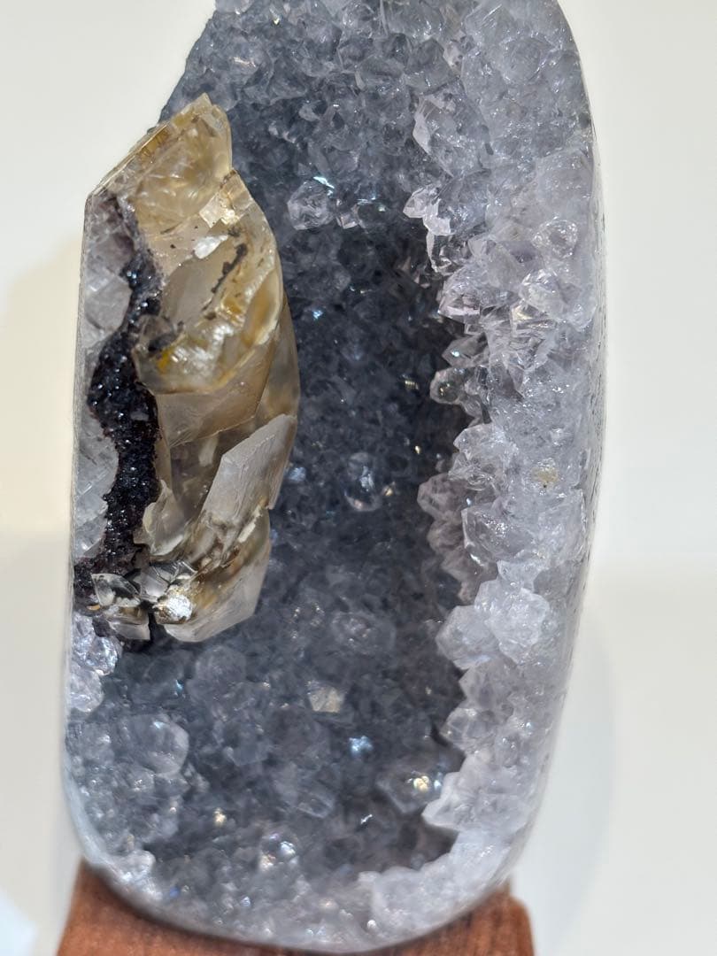 天然水晶原石 木製台座付き