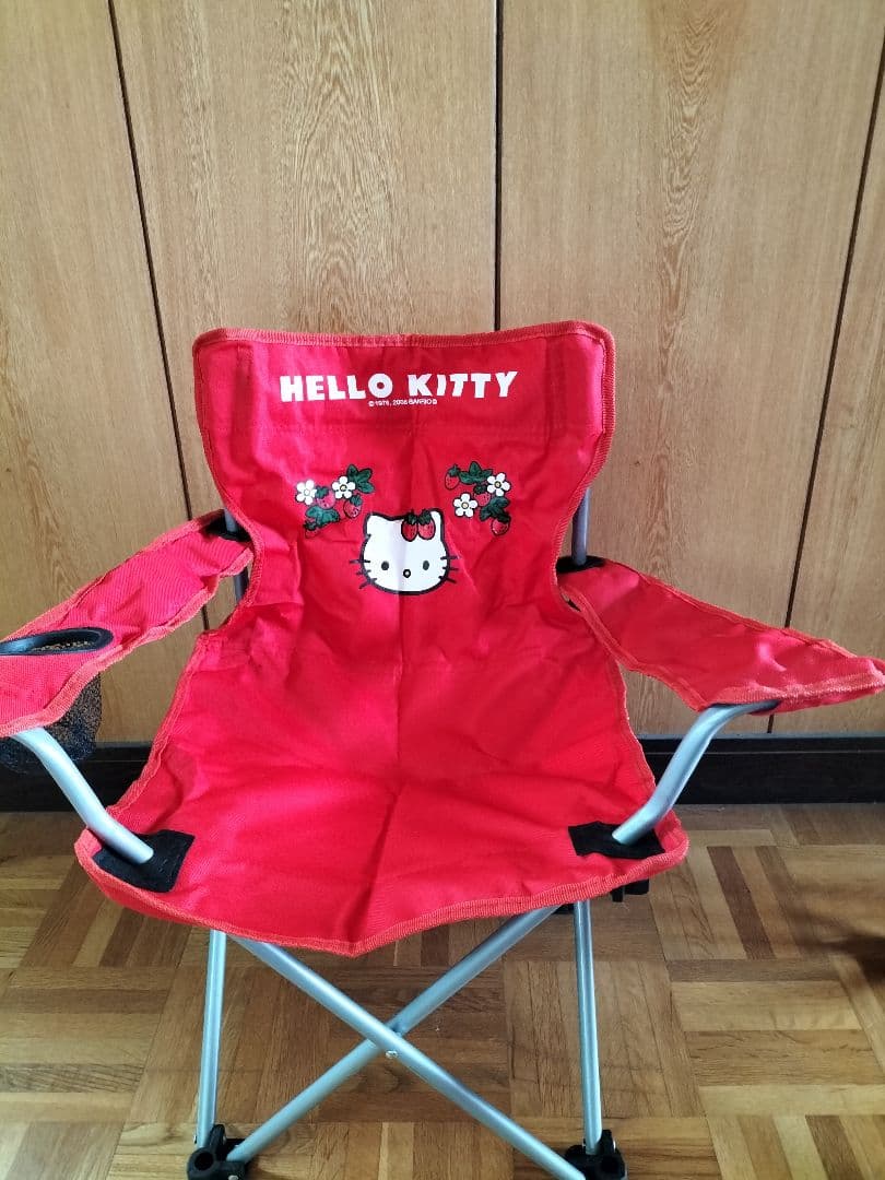 ハローキティ・折りたたみ椅子（お子様用） - メルカリ