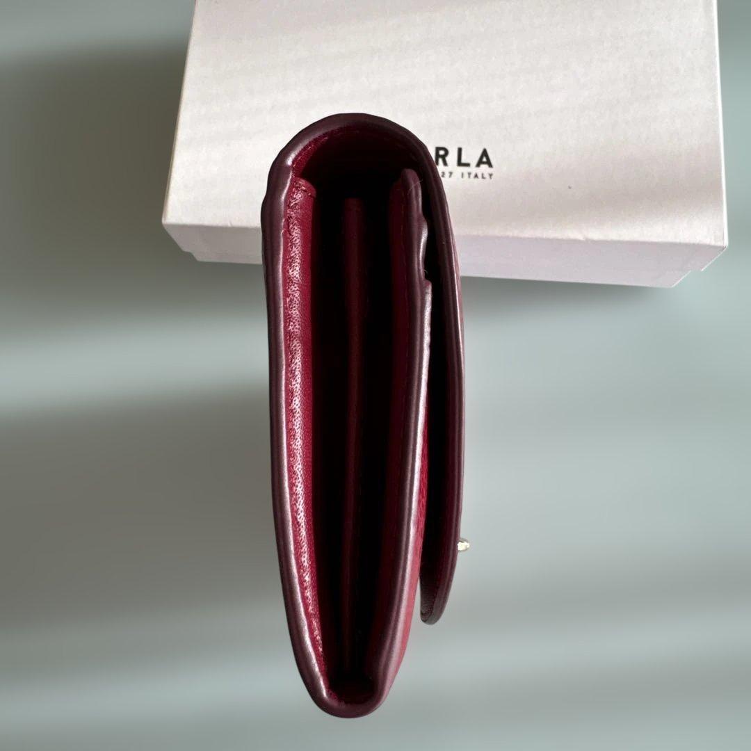 大幅値下げ！！新品・未使用　FURLA 赤 レザー 長財布