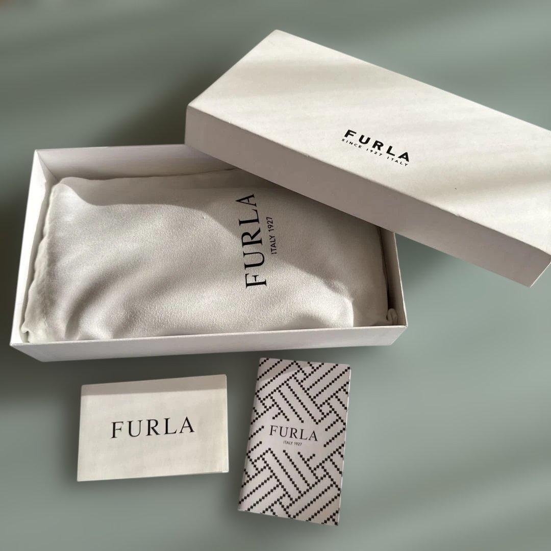 大幅値下げ！！新品・未使用　FURLA 赤 レザー 長財布