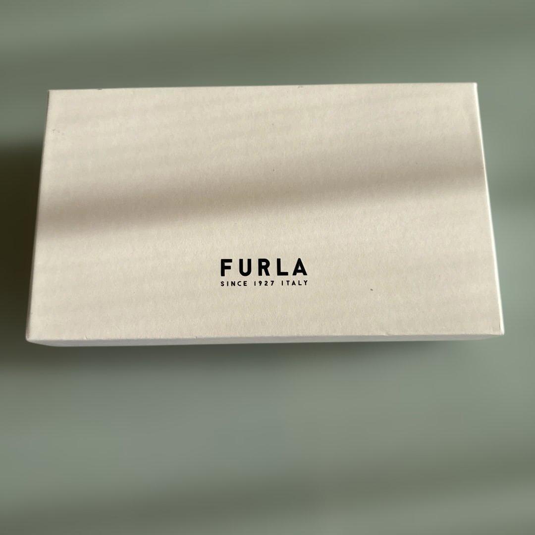 大幅値下げ！！新品・未使用　FURLA 赤 レザー 長財布