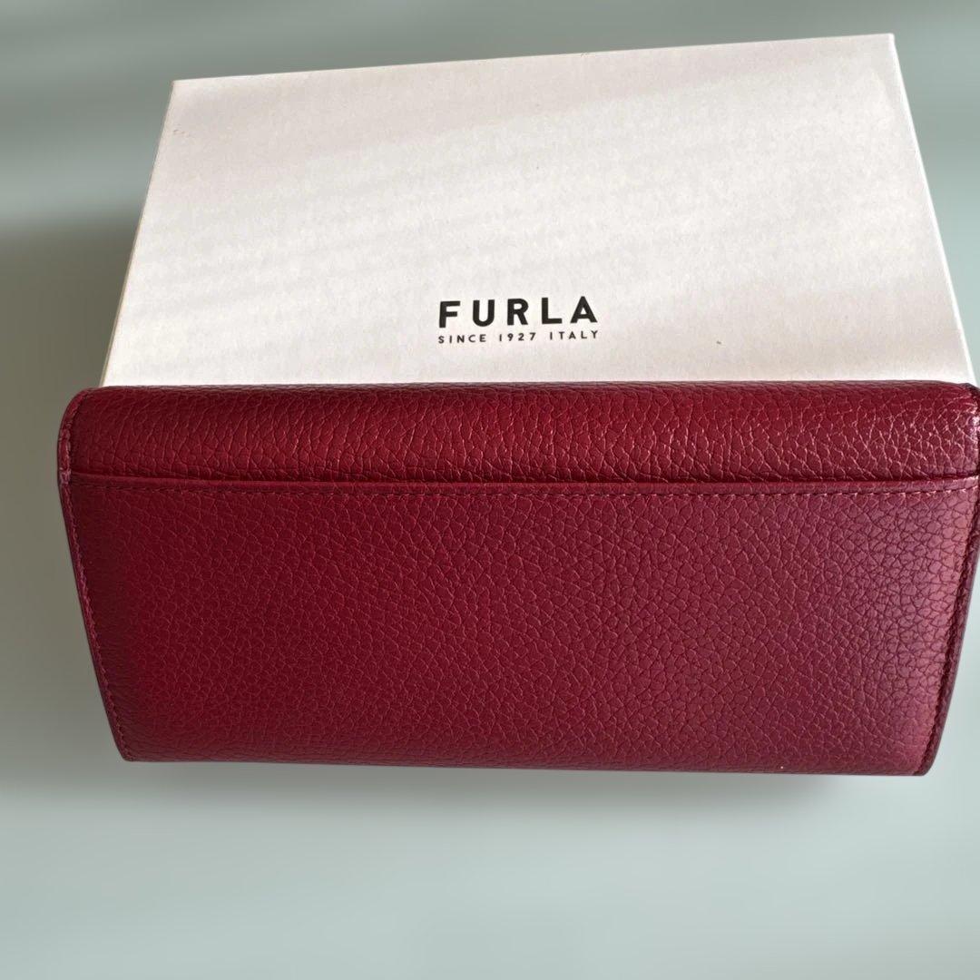 大幅値下げ！！新品・未使用　FURLA 赤 レザー 長財布