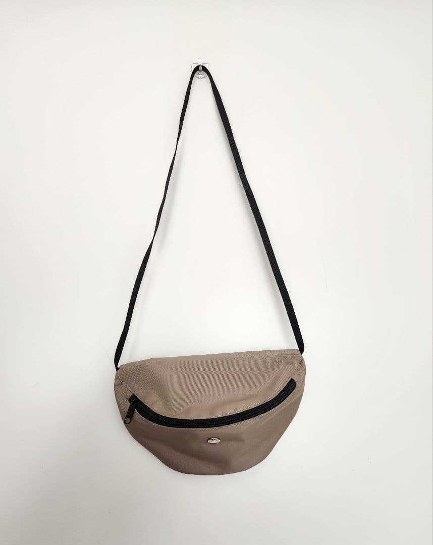 エルベシャプリエ グリーレーベル別注 バナナポシェット マスティック