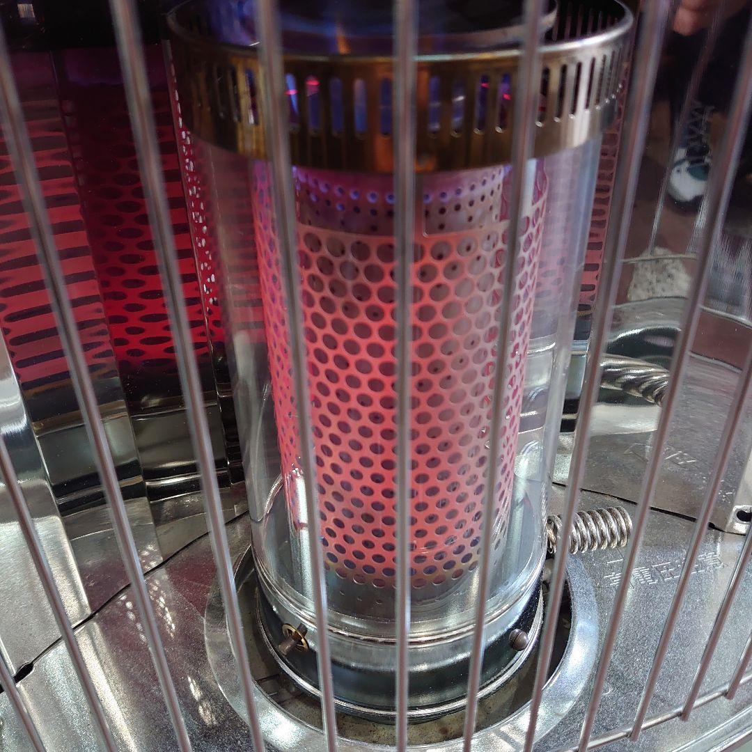 優しい暖かさ　アラジン 石油ストーブ CAP-U289 2023年製