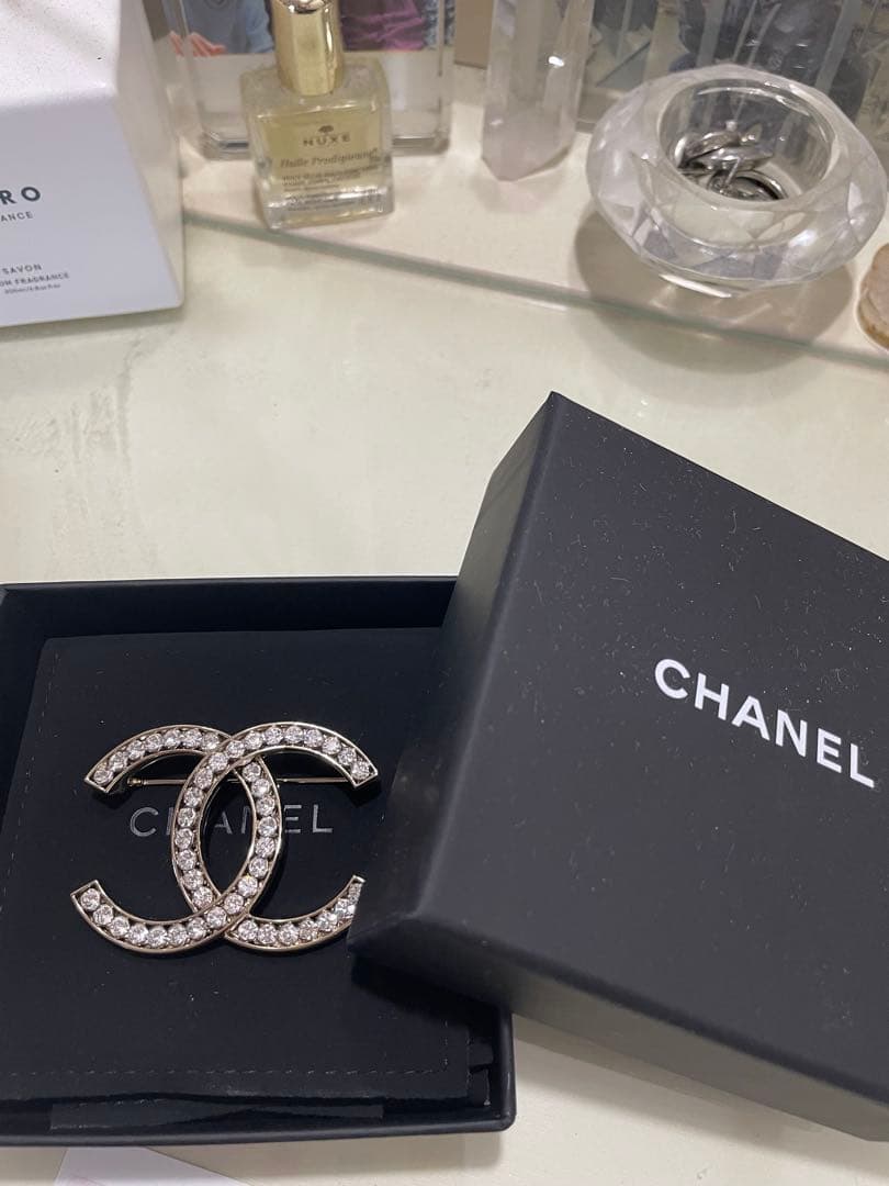 CHANEL ダブルCロゴ ラインストーンブローチ