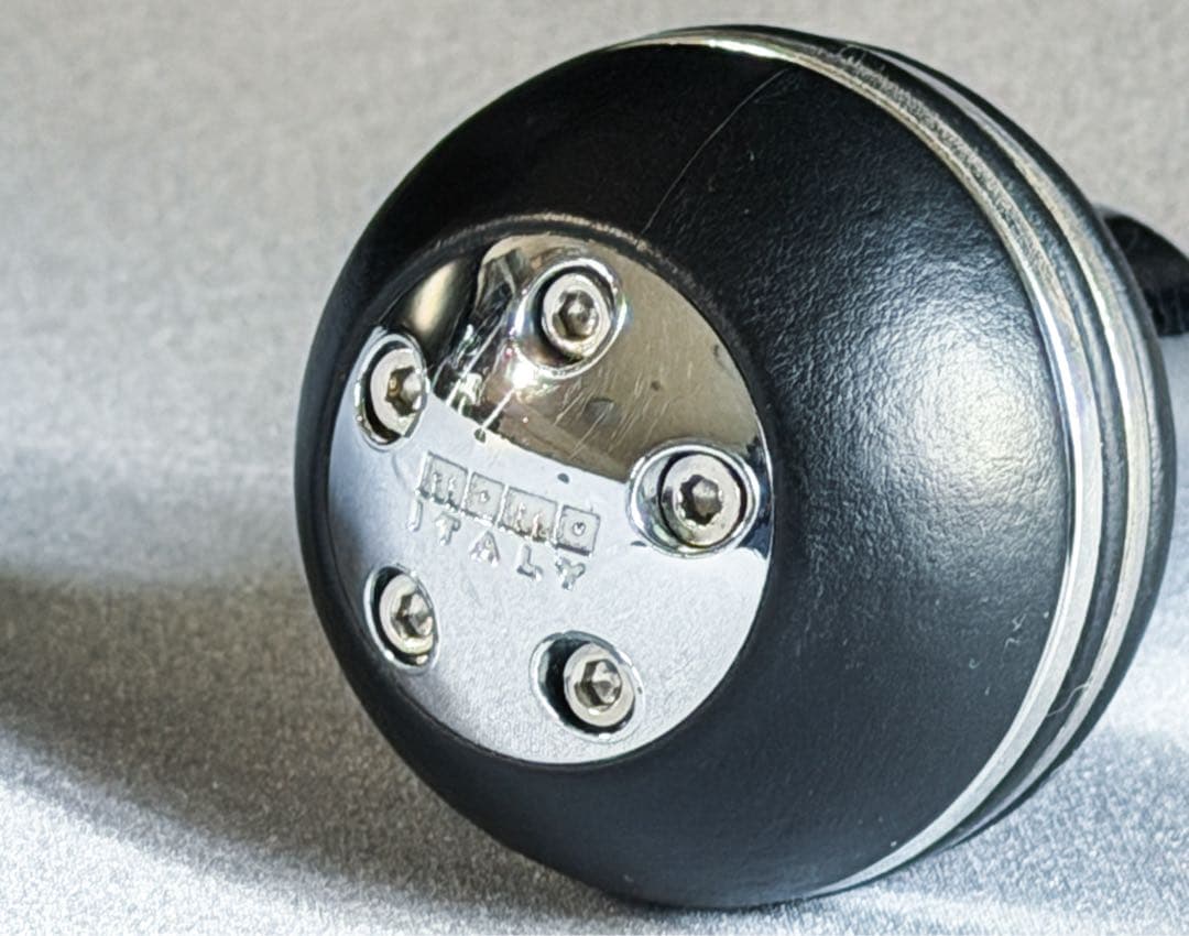 momo CORSE ステアリング おまけ付