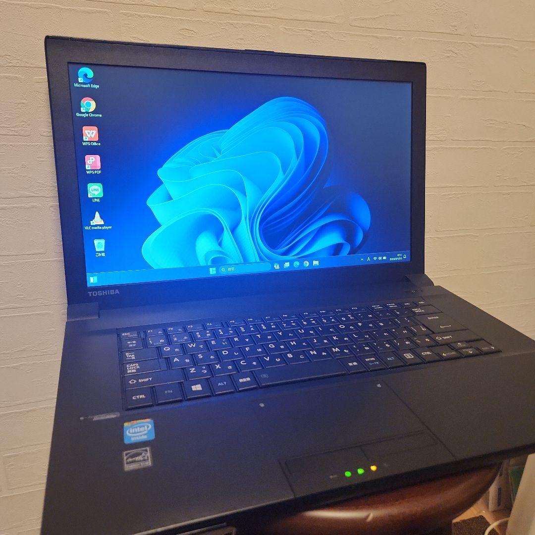 ⭐美品⭐　ノートパソコン　薄型　東芝　dynabook　持ち運びも可能！