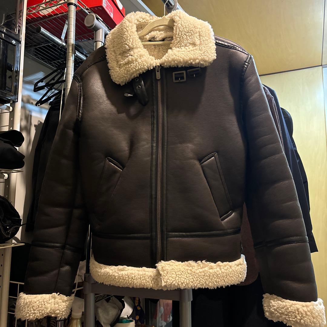 ZARA フライトジャケット ムートンジャケット - メルカリ