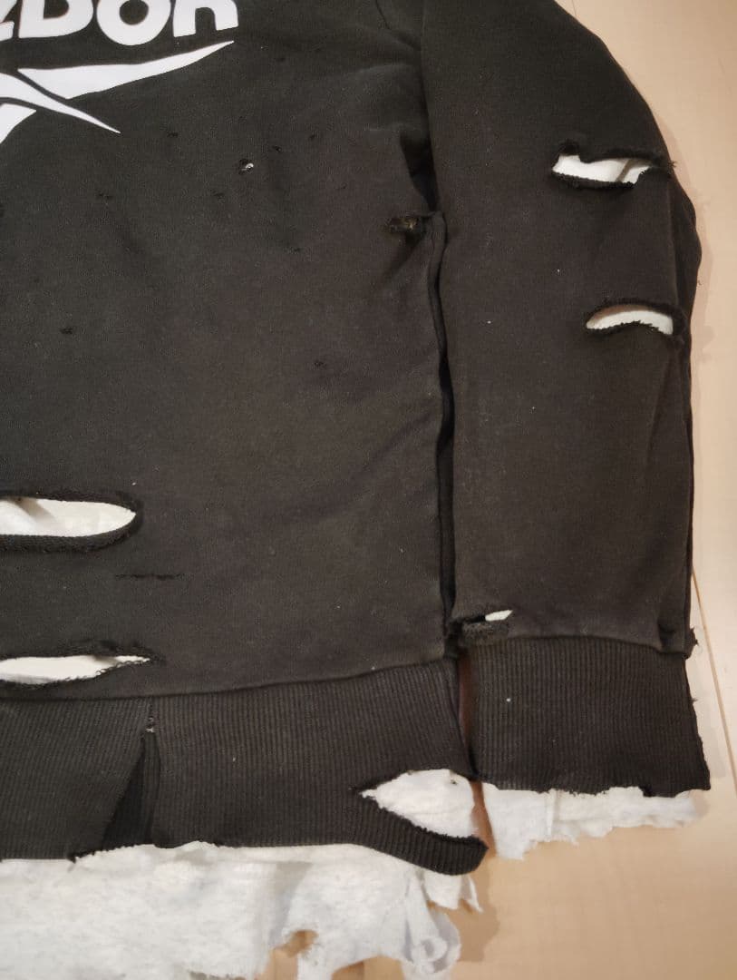 Reebok ダメージスウェット L ブラック 松村北斗 常田大希 - メルカリ