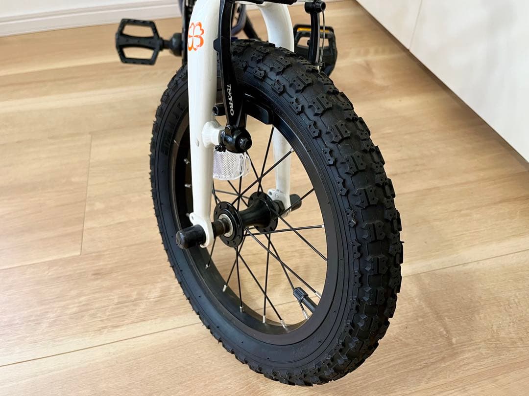 室内保管 送料込み ヨツバサイクル 14インチ キッズバイク ネイビー