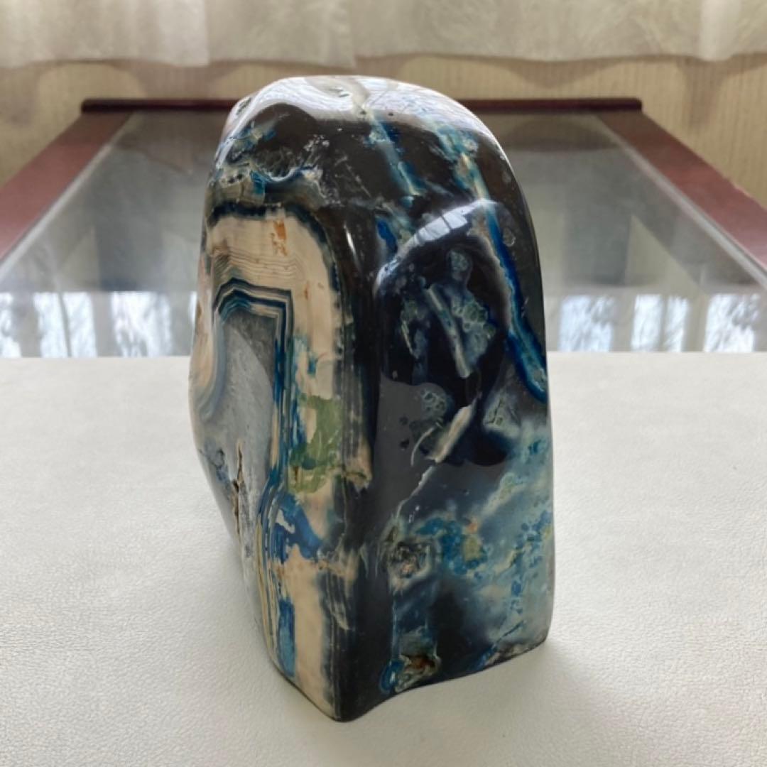 瑪瑙 メノウ 鑑賞石 飾り石 置物 オブジェ 木製 台座付き 青 ブルー