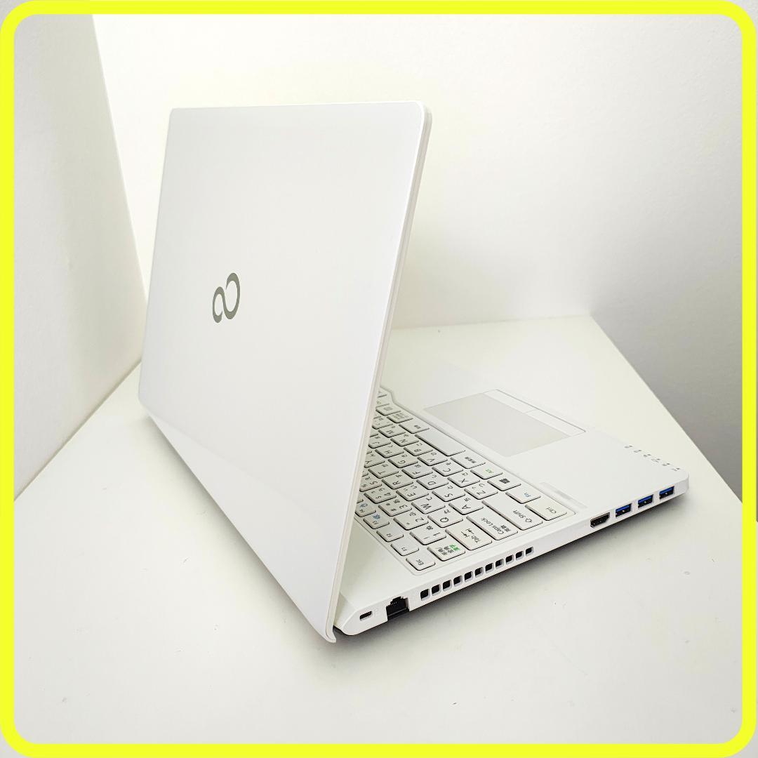 白　新品SSD256GB　カメラ⭐️windows11　ノートパソコン　807