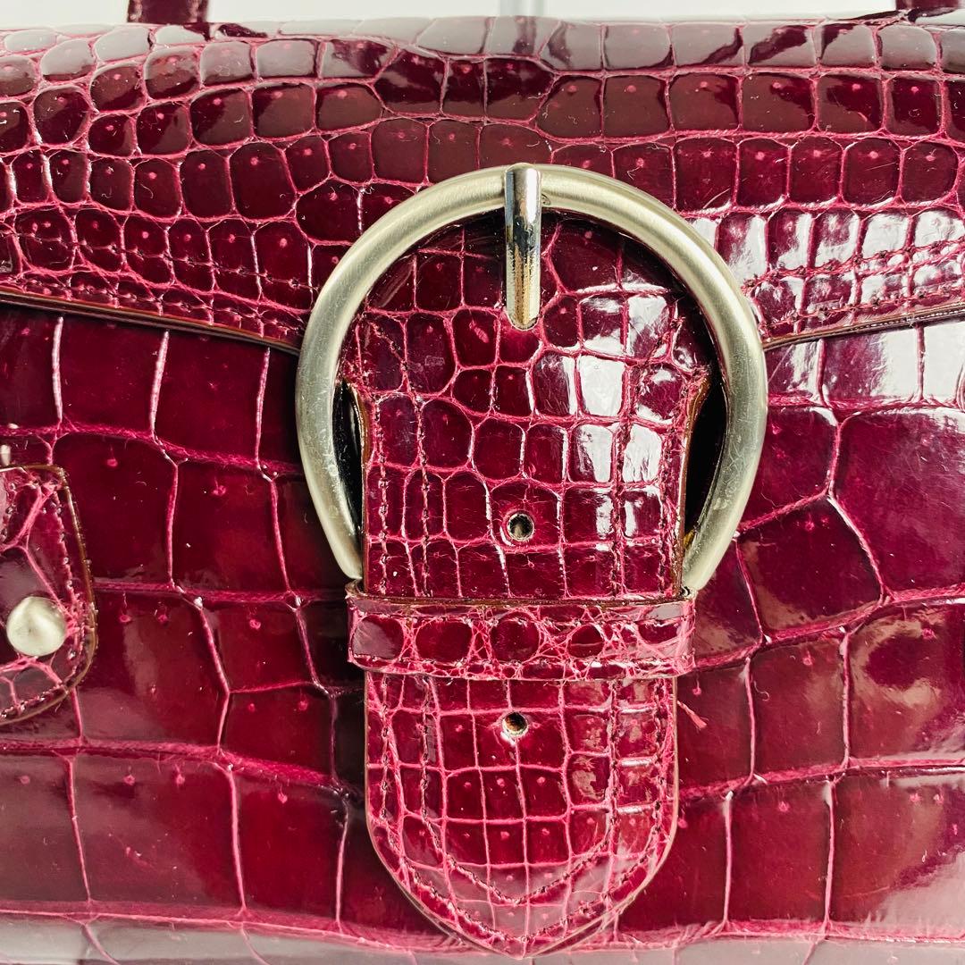 希少カラー】シャイニングクロコハンドバッグバックルボルドー