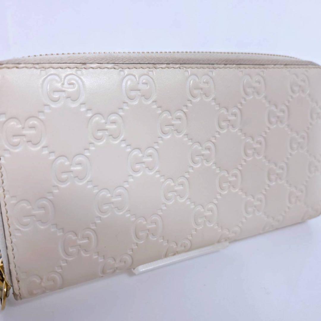 GUCCI グッチ　長財布　ラウンドファスナー　GG シマ　レザー　ホワイト