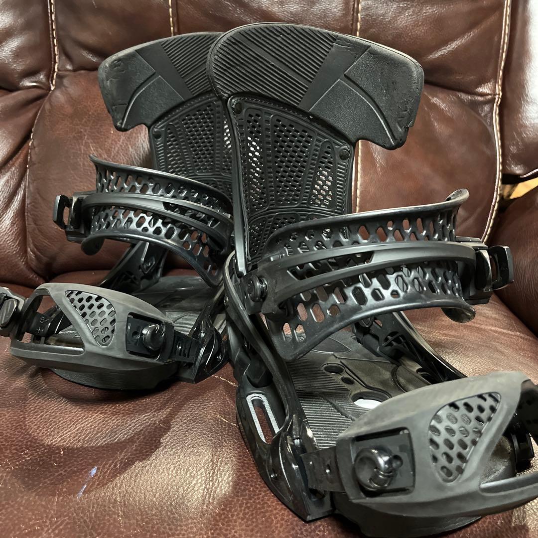 BURTON MALAVITA WING est M マラヴィータ