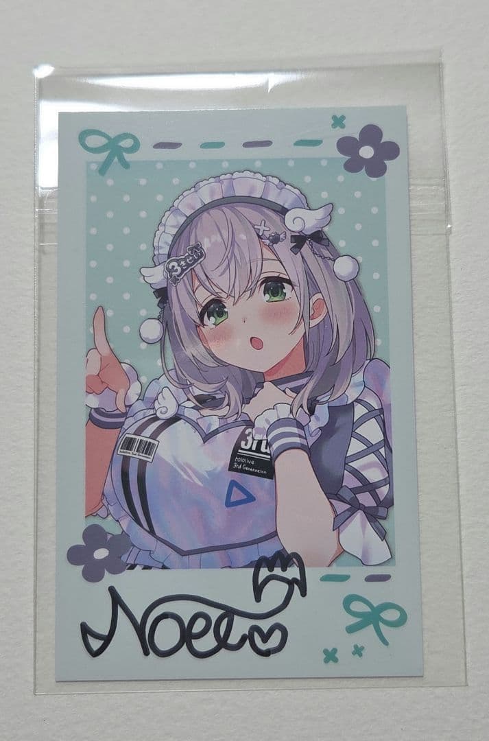 ホロライブ 白銀ノエル 3期生 きゅるるん大作戦 直筆サイン チェキ風