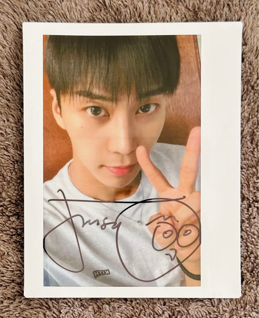 BAE173 ジュンソ 直筆サイン入りポラ⑥ - メルカリ