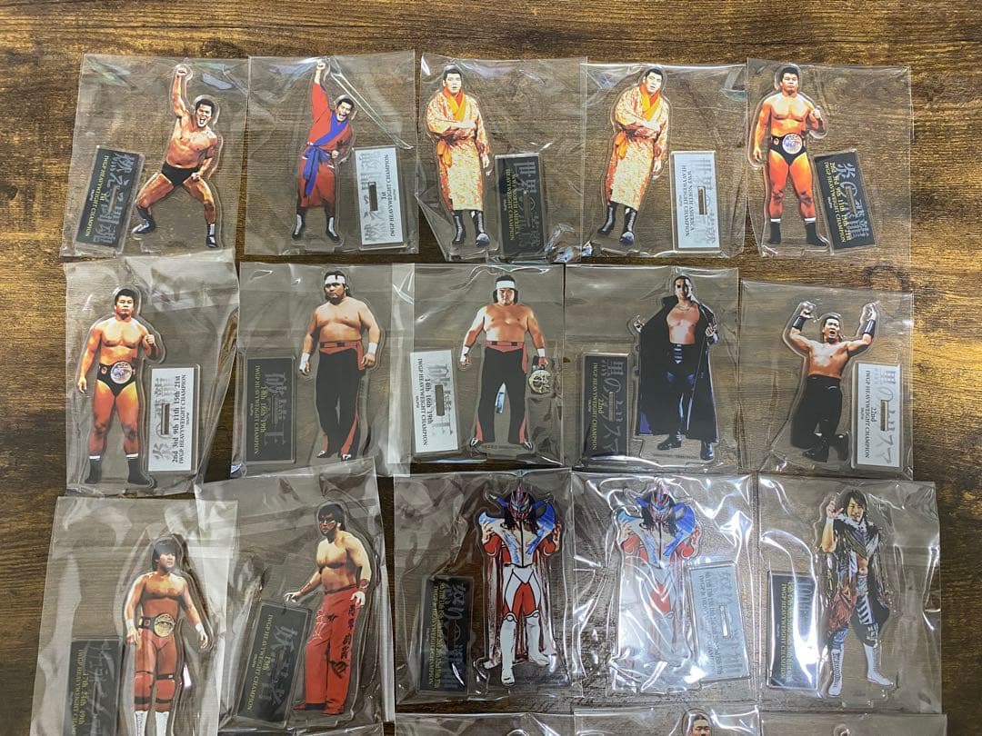 新日本プロレス50周年記念くじ D賞 レジェンドアクリルスタンド 25種