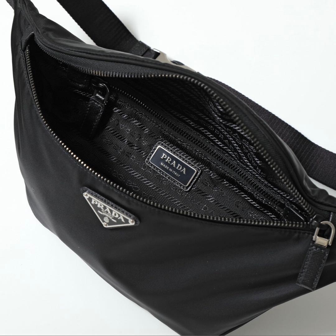 【美品！】PRADA リナイロン ボディバッグ・ウエストポーチ　2VL033