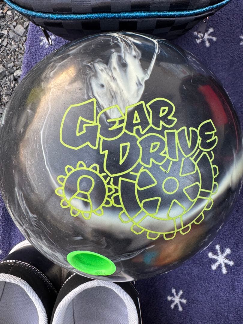 ボウリングボールセット（IDENTITY、DARK PHYSX）