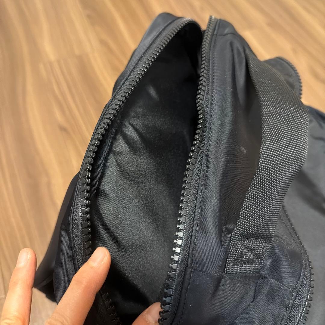 【美品】ルルレモン　everyday backpack バックパック