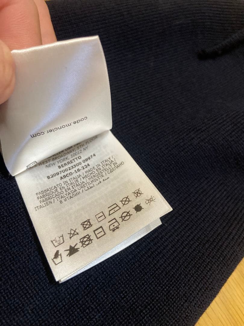 【未使用級】MONCLER GRENOBLE ニット帽 ネイビー　　ITALY製