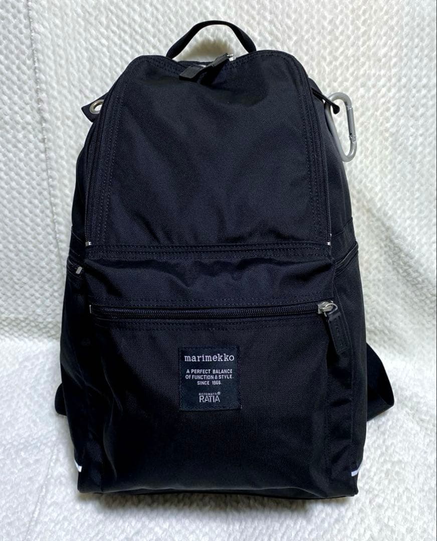 【美品】マリメッコ buddy バディ リュック 黒 大容量 バックパック A4