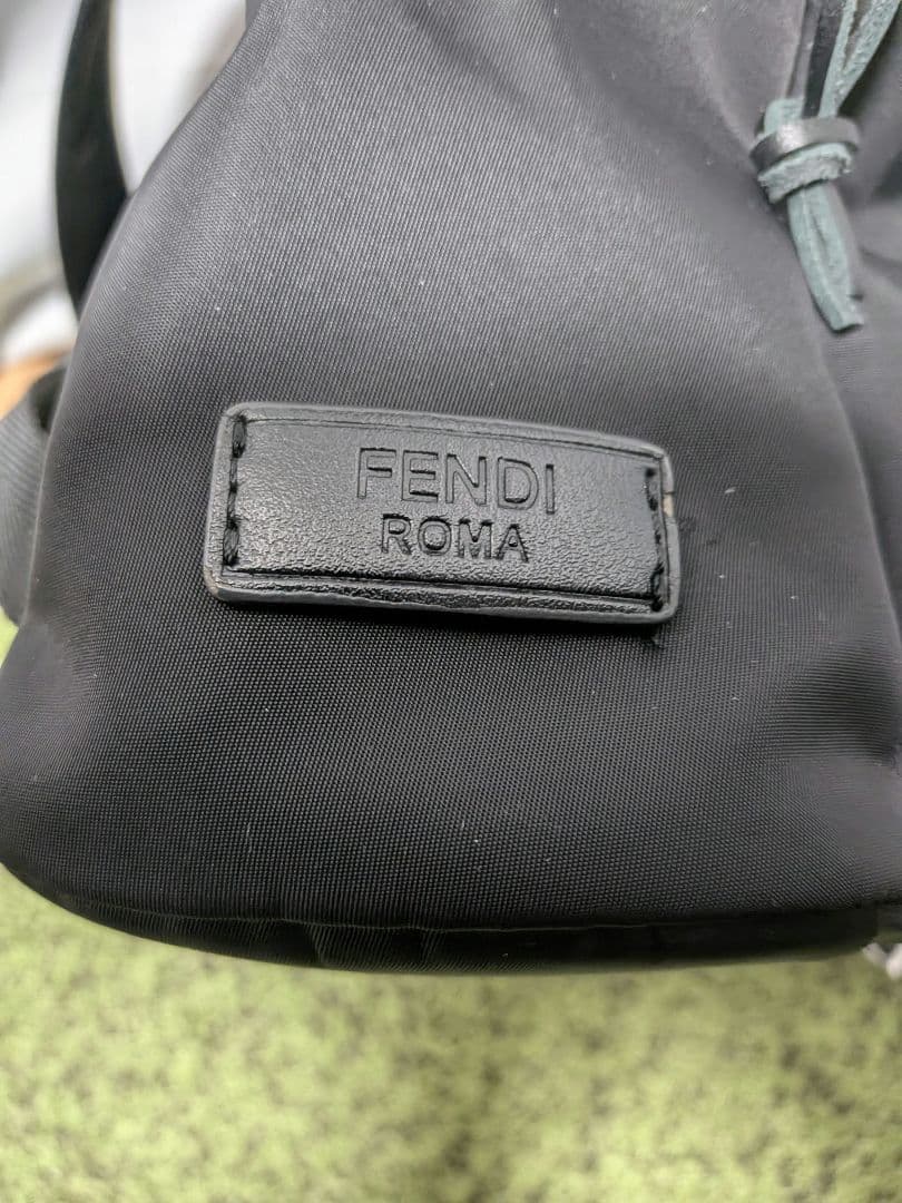 n*u様 FENDI フェンディ モンスター バグズ バックパック 黒 ナイロン