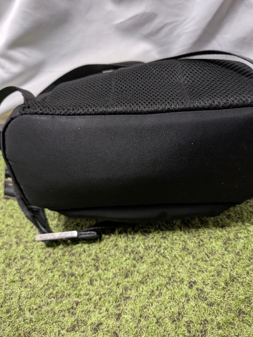 n*u様 FENDI フェンディ モンスター バグズ バックパック 黒 ナイロン