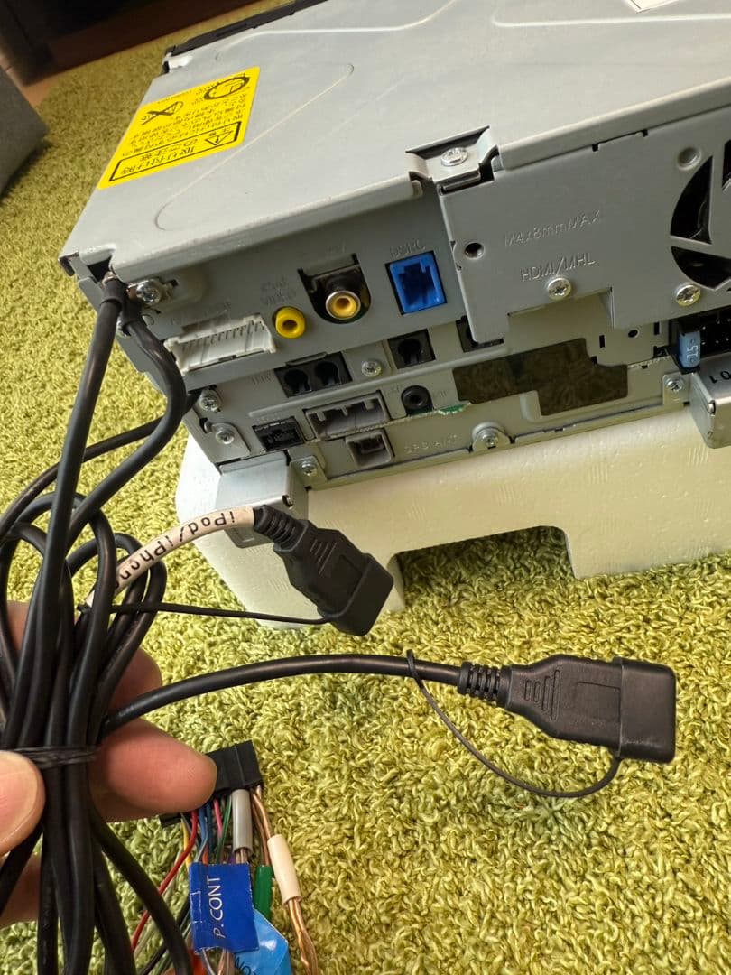 ケンウッド彩速ナビ　カーナビ　サブウーファー　MDV-Z702 KSC-SW50