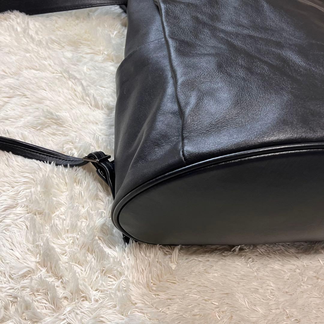 美品 イアパピヨネ 《A４対応/本革》レザースタンドリュック2 ブラック