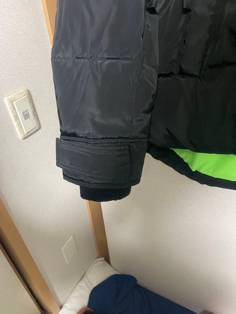 DIESEL ブラック ダウンジャケット フード付き