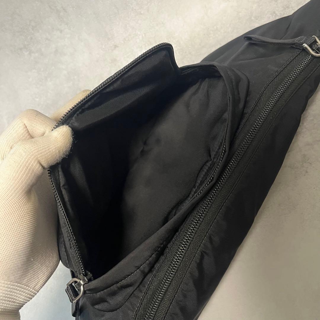 【美品】PRADA ウエストバッグ　2VL005 RFID認識済み　三角ロゴ