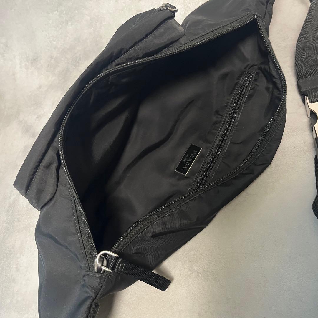 【美品】PRADA ウエストバッグ　2VL005 RFID認識済み　三角ロゴ