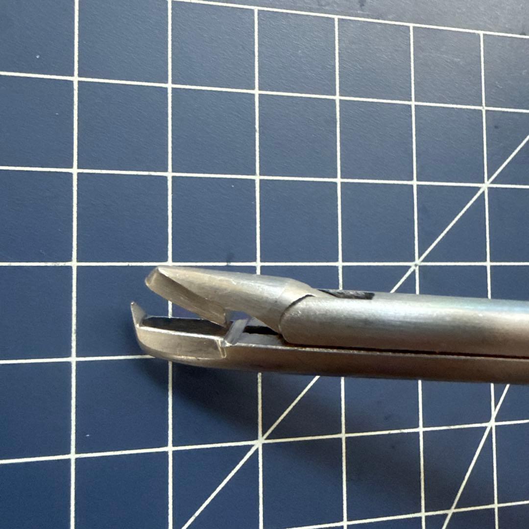 医療用ステンレス外科器具 裁除鉗子？ 鉗子