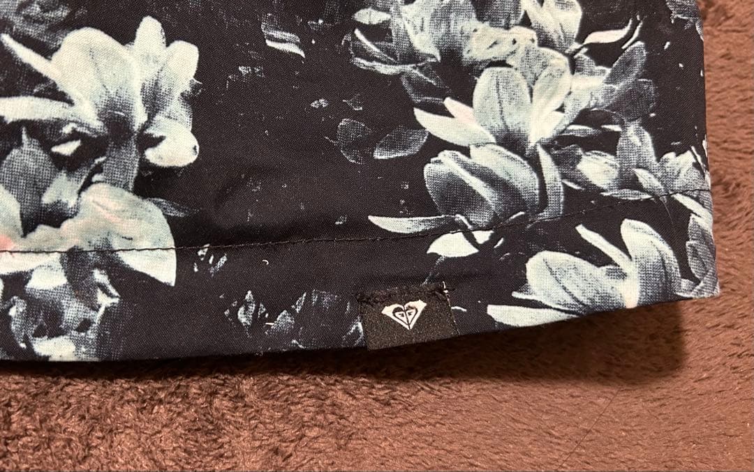 ロキシー スノーボード レディースS インナー付& ロキシー新品ビーニー　セット